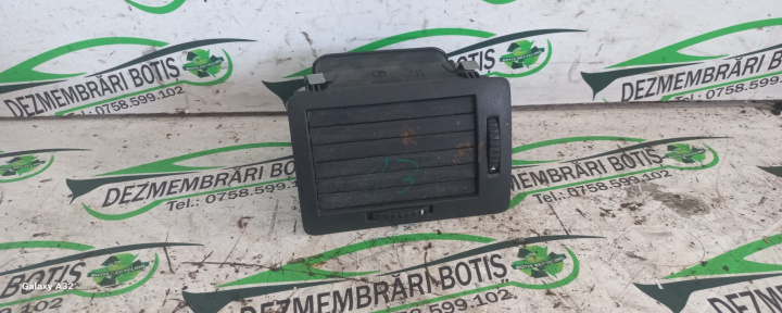 Grila ventilatie bord dreapta Ford Focus 2 [2004 - 2008] wagon 5-usi 1.6 TDCi MT (109 hp)