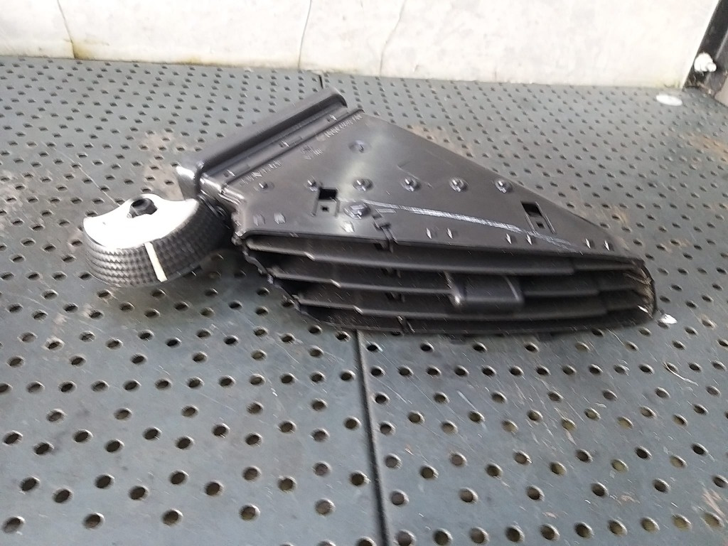 Grila ventilatie bord dreapta ford kuga 2 dm2