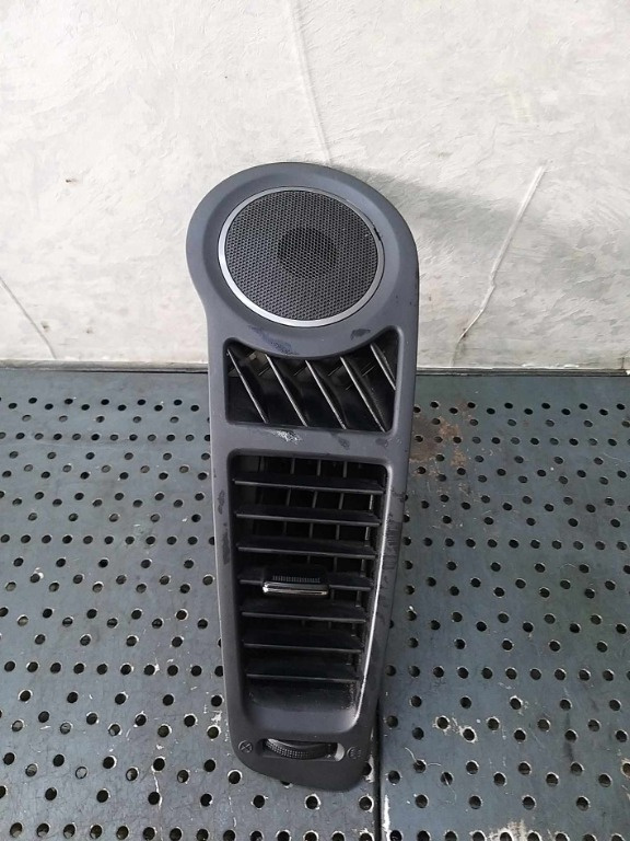 Grila ventilatie bord dreapta kia soul 974602k000