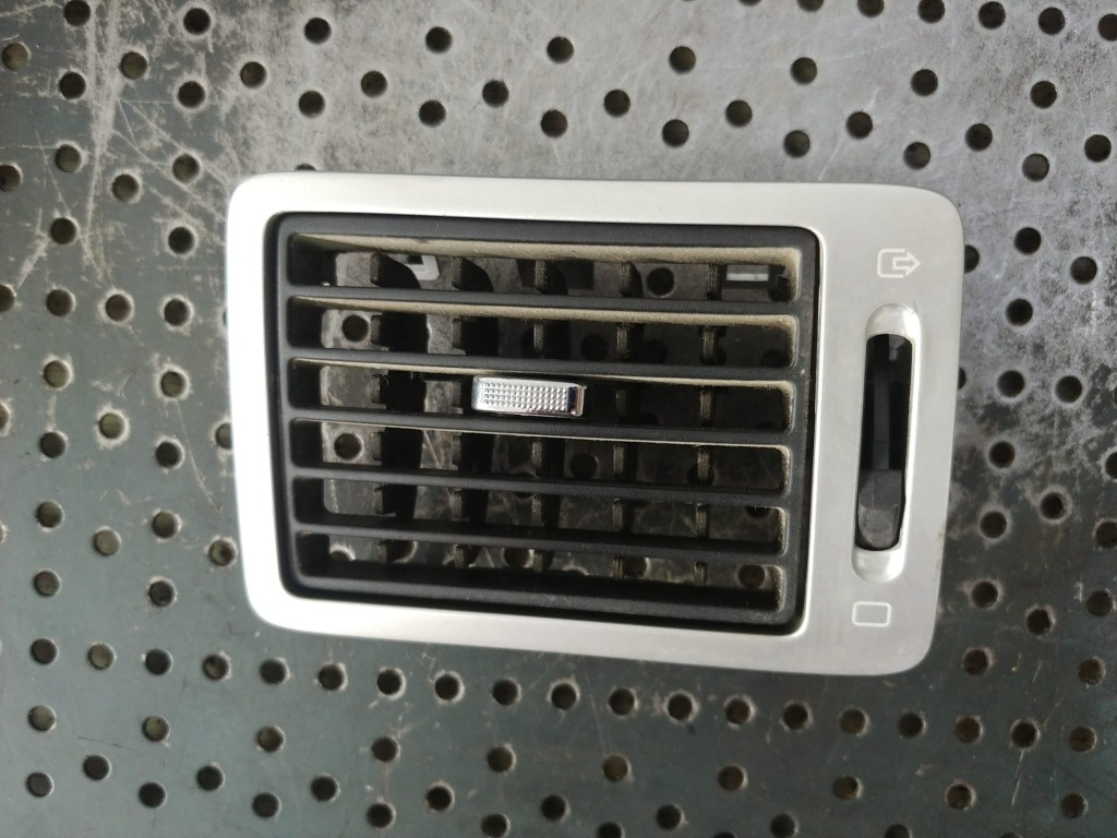 Grila ventilatie bord dreapta peugeot 307 ff226330