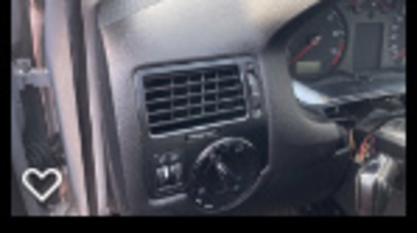 Grila ventilatie bord dreapta Volkswagen Bora [1998 - 2005] Sedan 1.6 16V MT (105 hp)
