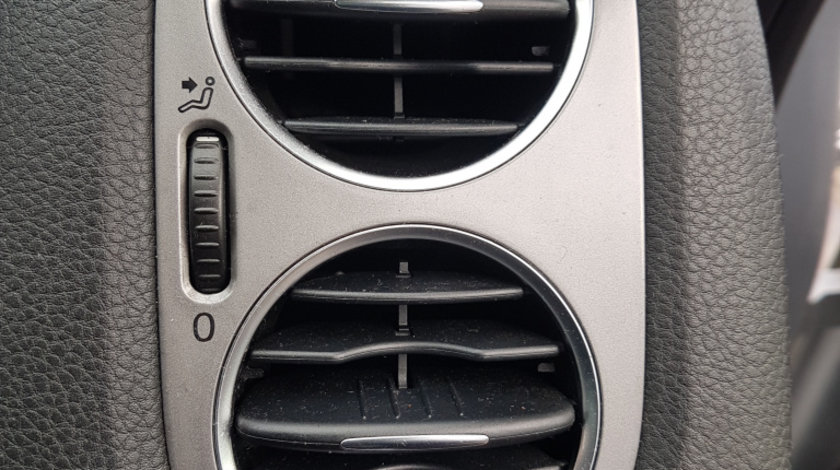 Grila Ventilatie Bord Dreapta VW Tiguan 2007 - 2011