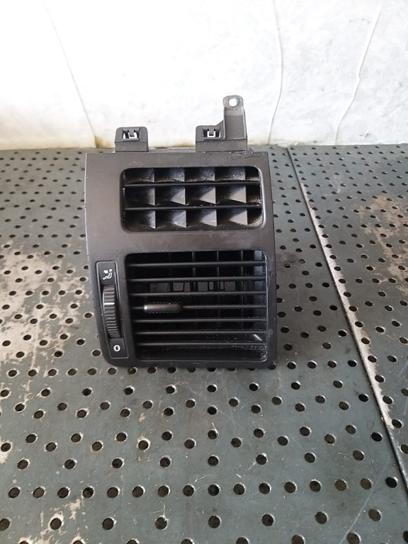 Grila ventilatie bord dreapta vw touran 1t 1t0819704a