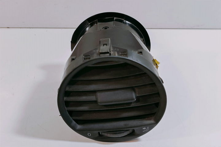 Grila Ventilatie Bord Grila aerisire 2K0819703B Volkswagen VW Caddy 3 [2004 - 2010]