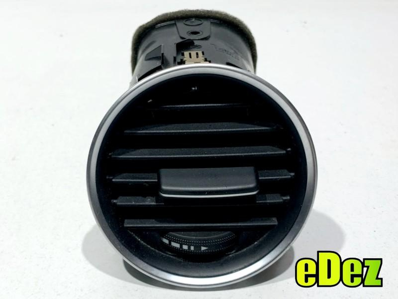 Grila ventilatie bord Mercedes C-Class (2007-2010) [W204] A2048306354