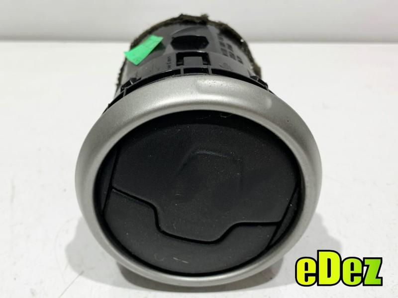 Grila ventilatie bord Nissan Qashqai (2007-2010) [J10] 68760-JD10A
