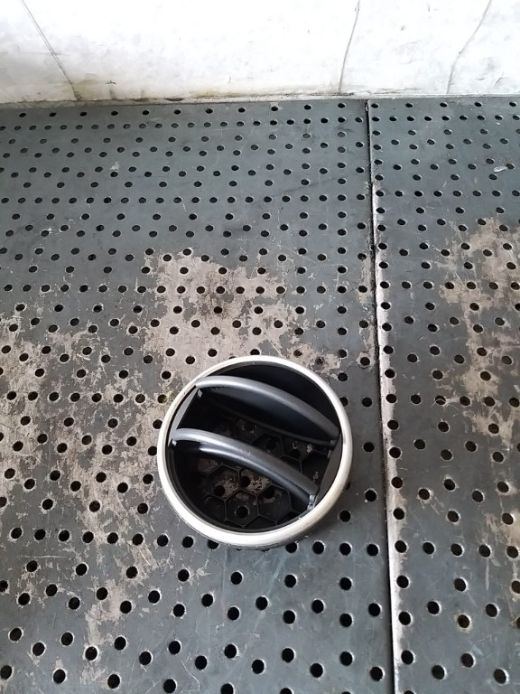 Grila ventilatie bord seat ibiza 6j