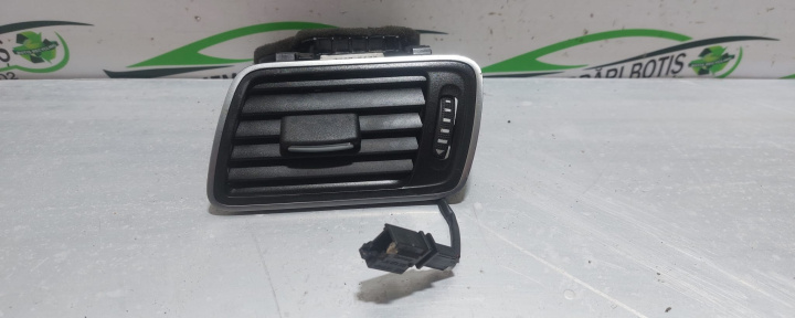 Grila ventilatie Bord Stanga 3A0 819 701 A Volkswagen VW Passat B7 [2010 - 2015] Sedan 2.0 MT (140 hp)