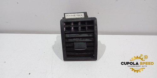 Grila ventilatie bord stanga 7L6819704K Volkswagen VW Touareg generatia 1 7L [2002 - 2007]