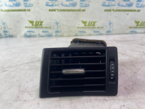 Grila ventilatie bord stanga 8E0820901F Audi A4 B7 [2004 - 2008] 2.0 tdi BPW