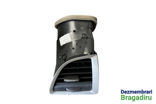 Grila ventilatie bord stanga Cod: 13420496 13420496 Opel Astra J [facelift] [2012 - 2018] Sports Tou...