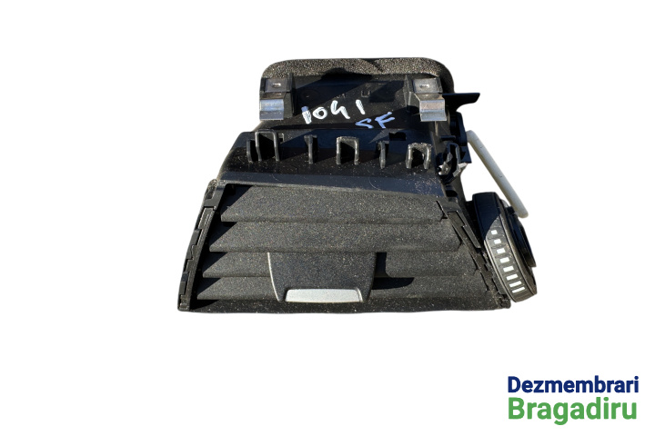 Grila ventilatie bord stanga Cod: 9205355 9205355 BMW Seria 1 F20/F21 [2011 - 2015] Hatchback 5-usi 120d MT (184 hp) Pachet M Cod motor: N47D20C