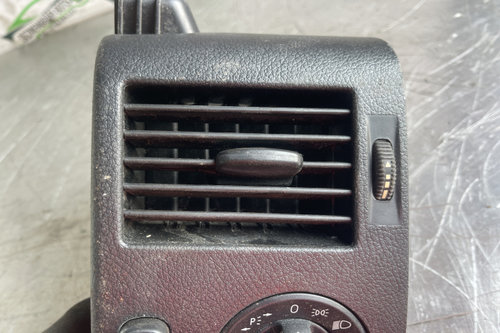 Grila ventilatie bord stanga DN14078 / DN 14 078 Mercedes-Benz Sprinter 2 906 [2006 - 2013] Autoutil...