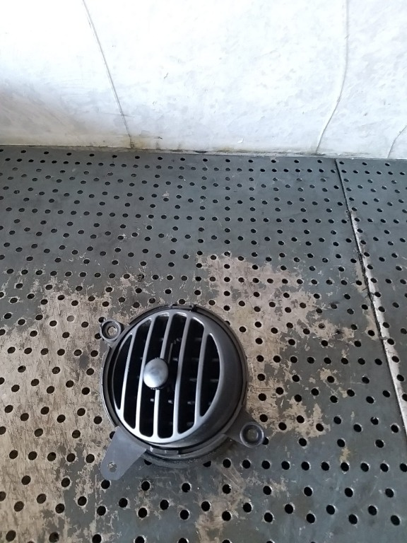 Grila ventilatie bord stanga fata chevrolet kalos 96537672