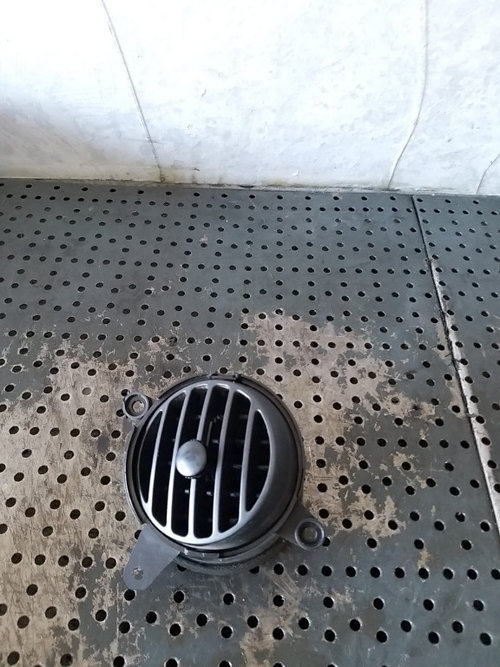 Grila ventilatie bord stanga fata chevrolet kalos 96537672