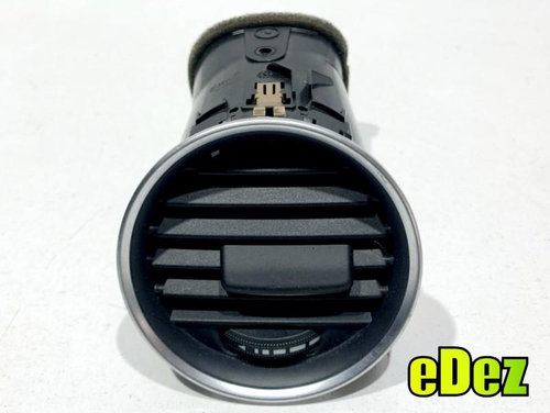 Grila ventilatie bord stanga Mercedes C-class facelift (2011-2015) [w204] A2048306254