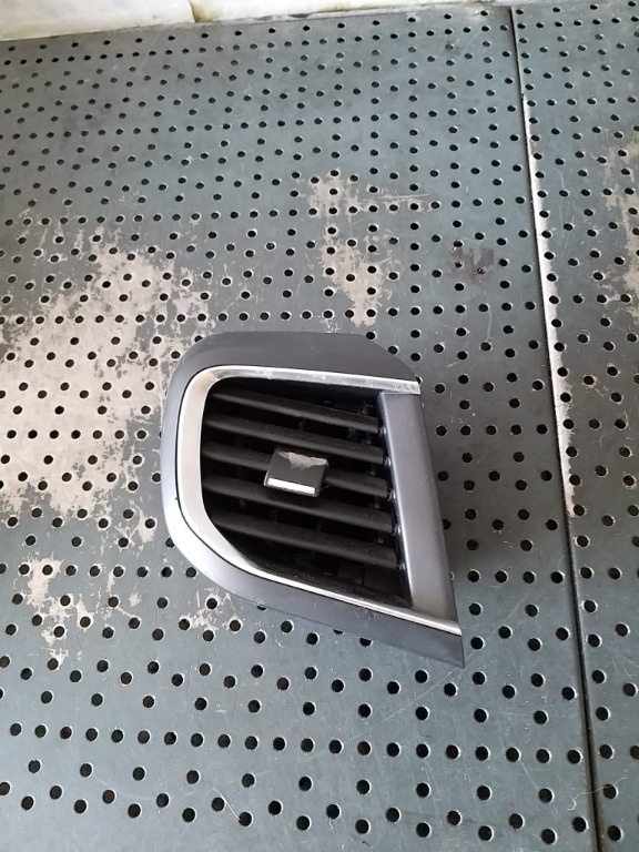 Grila ventilatie bord stanga opel zafira e life 9808364377 9808364177