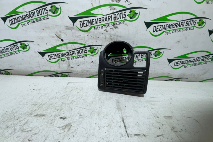 Grila ventilatie bord stanga Volkswagen VW Golf 4 [1997 - 2006] wagon 1.9 TDI MT (90 hp)