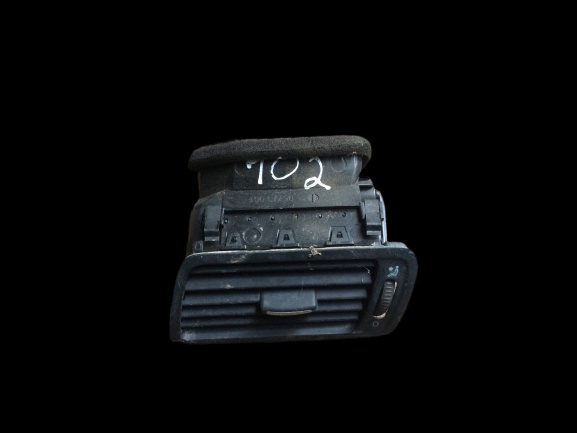 Grila ventilatie bord stanga Volkswagen VW Passat B6 [2005 - 2010] wagon 5-usi 2.0 TDI MT (140 hp) (3C5)