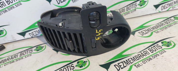 Grila ventilatie bord stanga Volkswagen VW Polo 3 6N [facelift] [2000 - 2002] Hatchback 3-usi 1.0 MT (50 hp)