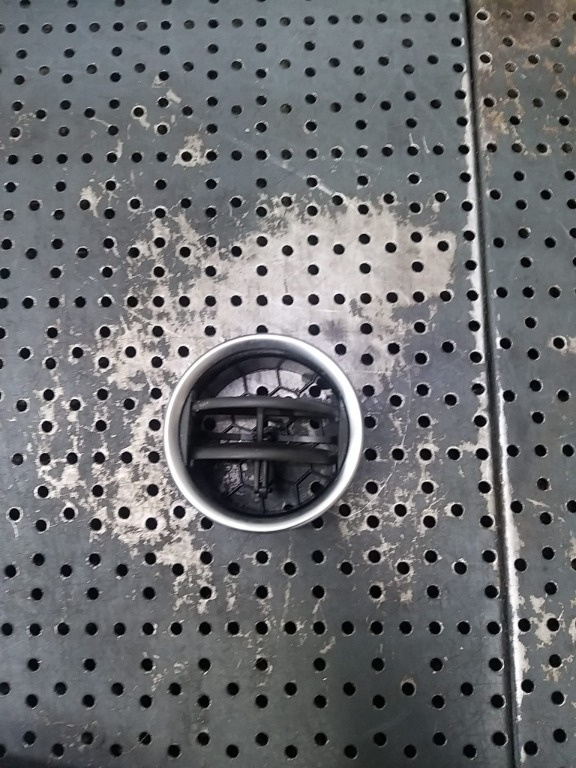 Grila ventilatie bord suzuki vitara ly 7363054p0