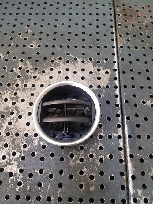 Grila ventilatie bord suzuki vitara ly 7363054p0