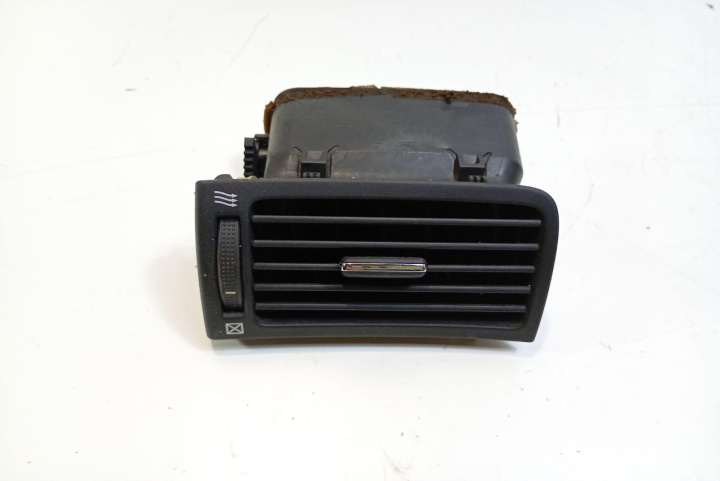 Grila ventilatie bord Toyota Avensis 2 T25 [facelift] [2006 - 2009]