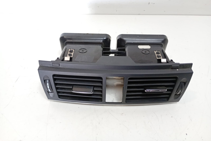 Grila ventilatie centrala 5931002 5931001 Mercedes-Benz C-Class W204/S204 [2007 - 2012]