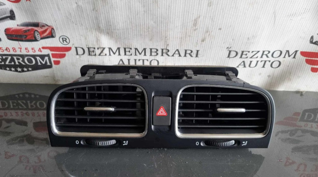 Grila ventilatie centrala bord VW Golf 6 Hatchback cod 5k0819728n / 5k0815736d
