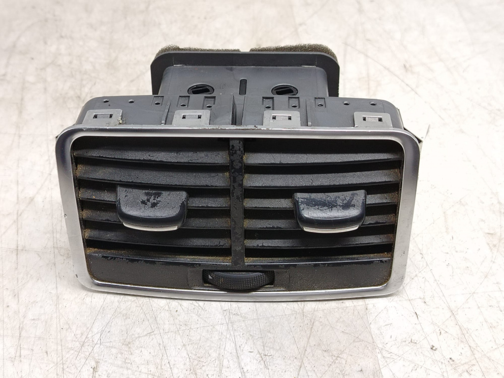 Grila ventilatie cotiera 4f0819203b Audi A6 4F/C6 [2004 - 2008] 2.0 tdi BLB
