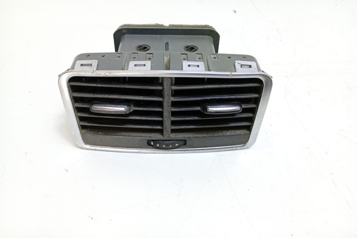 Grila ventilatie cotiera 4F0819203B Audi A6 4F/C6 [2004 - 2008]