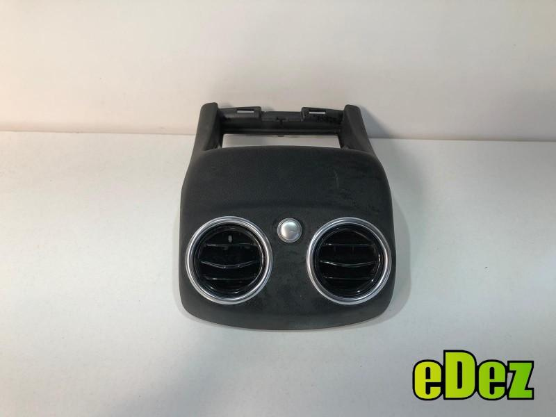 Grila ventilatie cotiera Mercedes C-Class (2014->) [W205] a2058308301