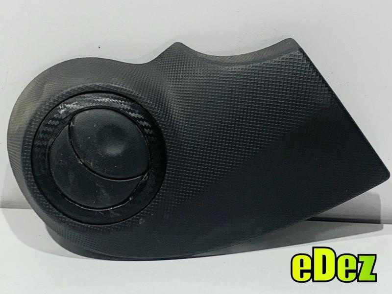 Grila ventilatie cu ornament stanga fata Dacia Duster (2010-2013) 8200739443