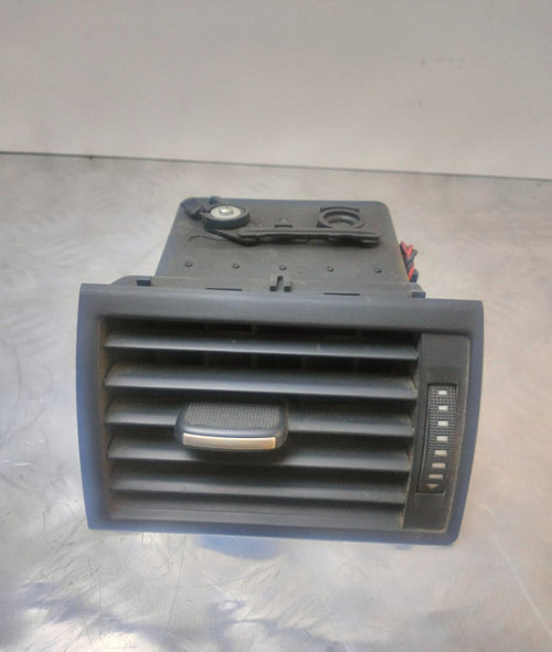 Grila ventilatie dreapta 4e0820952 Audi A8 D3/4E [2002 - 2005]
