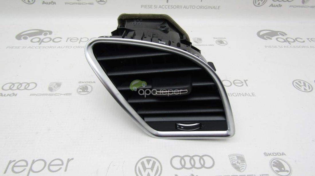 Grila ventilatie dreapta Audi A5 8T / A4 B8 8K / RS4 / RS5 - Cod: 8T1820902G