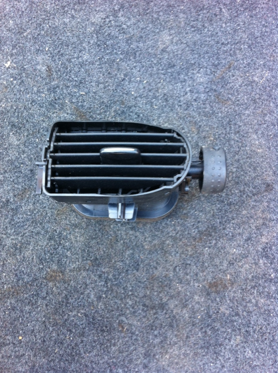 Grila ventilatie dreapta bord fara buton Mercedes-Benz A-Class W168 [1997 - 2001] Hatchback A 160 AT (102 hp)