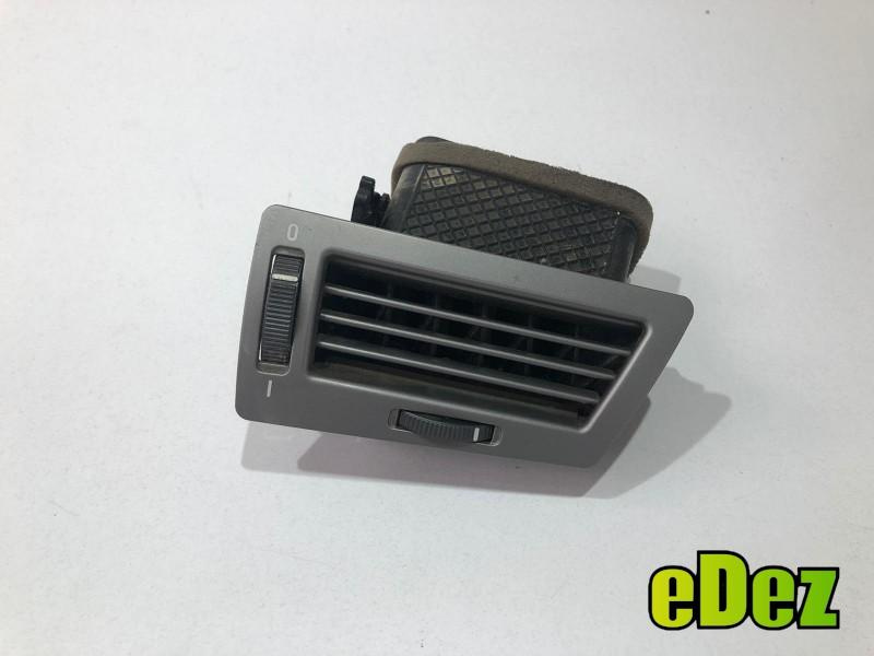 Grila ventilatie dreapta fata BMW Seria 5 (2004-2010) [E61] 6911242