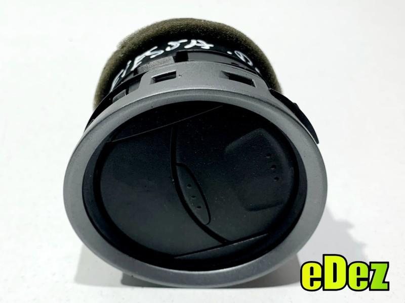 Grila ventilatie dreapta fata Ford Fiesta 7 (2008-2012) [MK7]