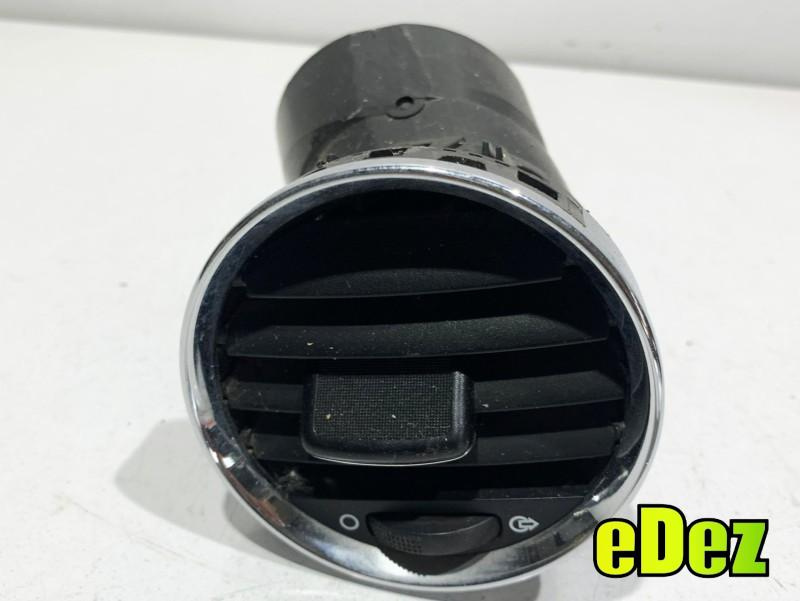Grila ventilatie dreapta fata Peugeot 3008 (2009-2013) 9655994177