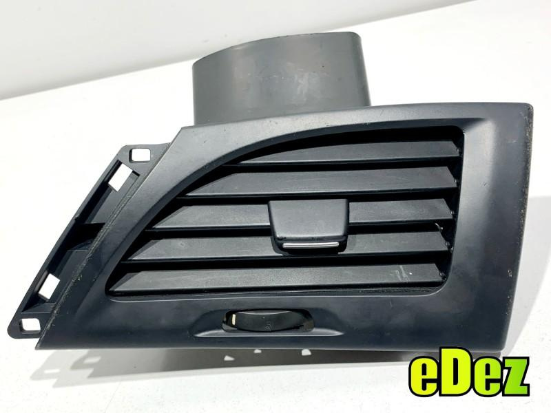 Grila ventilatie dreapta fata Renault Megane 3 (2008-2012)