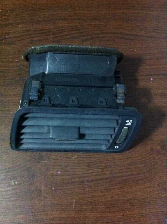 Grila ventilatie dreapta Volkswagen VW Passat B6 [2005 - 2010] Sedan 4-usi 2.0 TDI MT (140 hp) (3C2)
