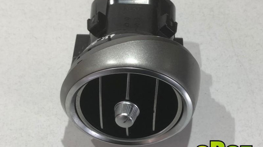 Grila ventilatie Mercedes C-Class (2014->) [W205] a2058300301