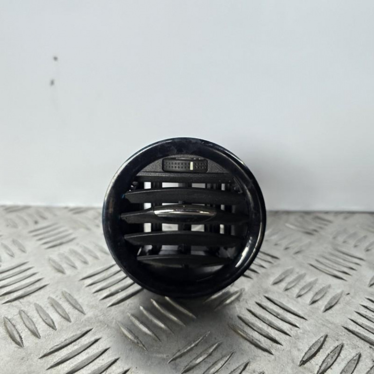 Grila ventilatie Opel Corsa D 2006-2010 13365421