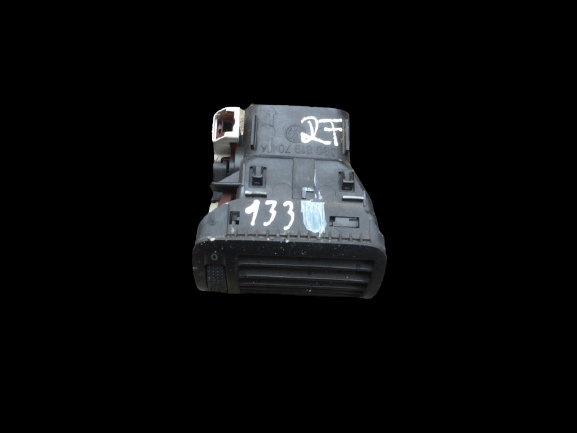 Grila ventilatie pe bord dreapta Volkswagen VW Passat B5 [1996 - 2000] Sedan 4-usi 1.8 MT (150 hp) (3B2) 1.8T 20V