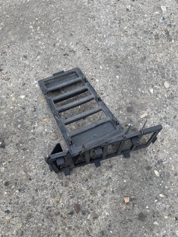 Grila ventilatie pe trager Peugeot 307 [2001 - 2005] Hatchback 5-usi (3A/C)
