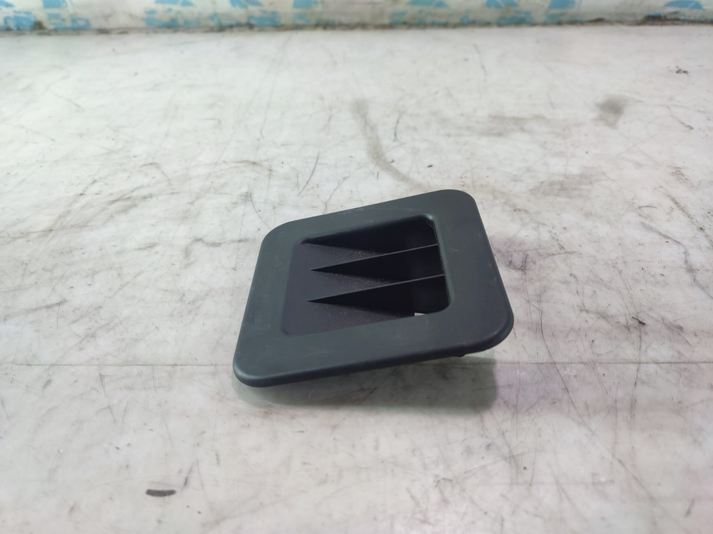 Grila ventilatie picioare 4H0819624 Audi A8 D4/4H [2010 - 2014] 4.2 tdi CDSB