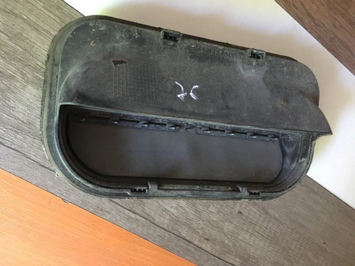 Grila ventilatie portbagaj Mercedes-Benz A-Class W169 [2004 - 2008] Hatchback 5-usi A 150 MT (95 hp)...