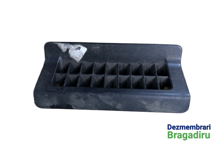 Grila ventilatie spate la picioare Cod:3D0819923A Volkswagen VW Phaeton [facelift] [2008 - 2010] Sedan 3.0 TDI L 4Motion AT (233 hp)