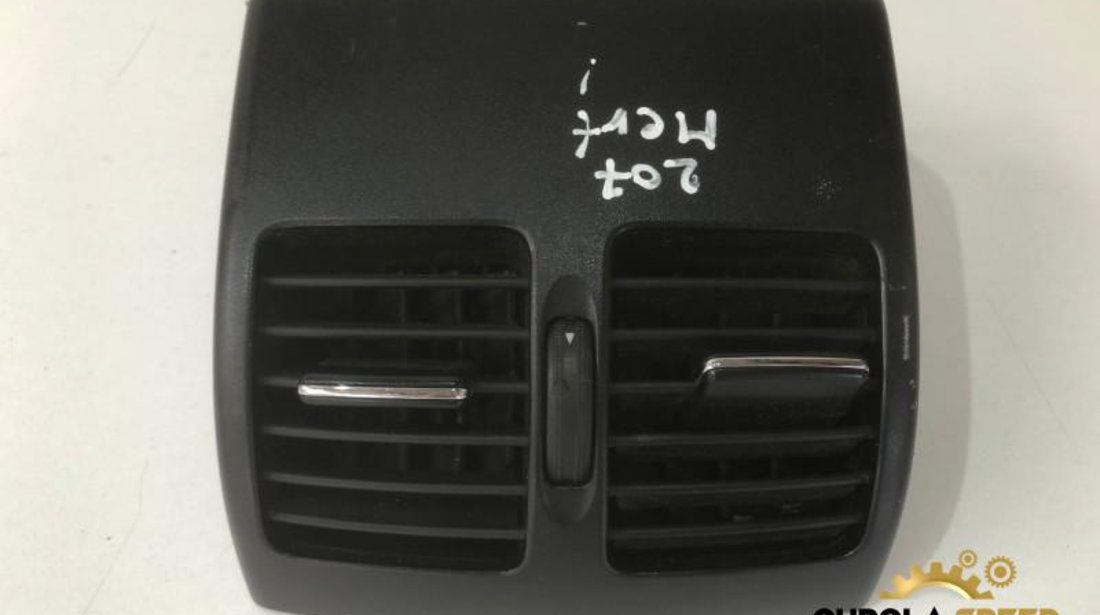 Grila ventilatie spate Mercedes C-Class (2007->) [W204] a2048300954