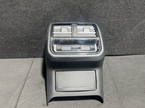 Grila ventilatie spate VW Passat B8 2.0TDI , DSG, 190cp Variant sedan 2016 (3G0907049D)